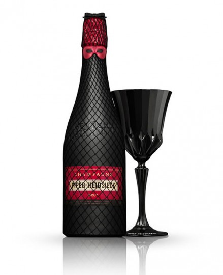 wpid-roche-bobois-jan-pol-gote-zanyalsya-sozdaniem-dizayna-dlya-shampanskogo-0_jpg_1319078867 wpid-roche-bobois-jan-pol-gote-zanyalsya-sozdaniem-dizayna-dlya-shampanskogo-0_jpg_1319078867